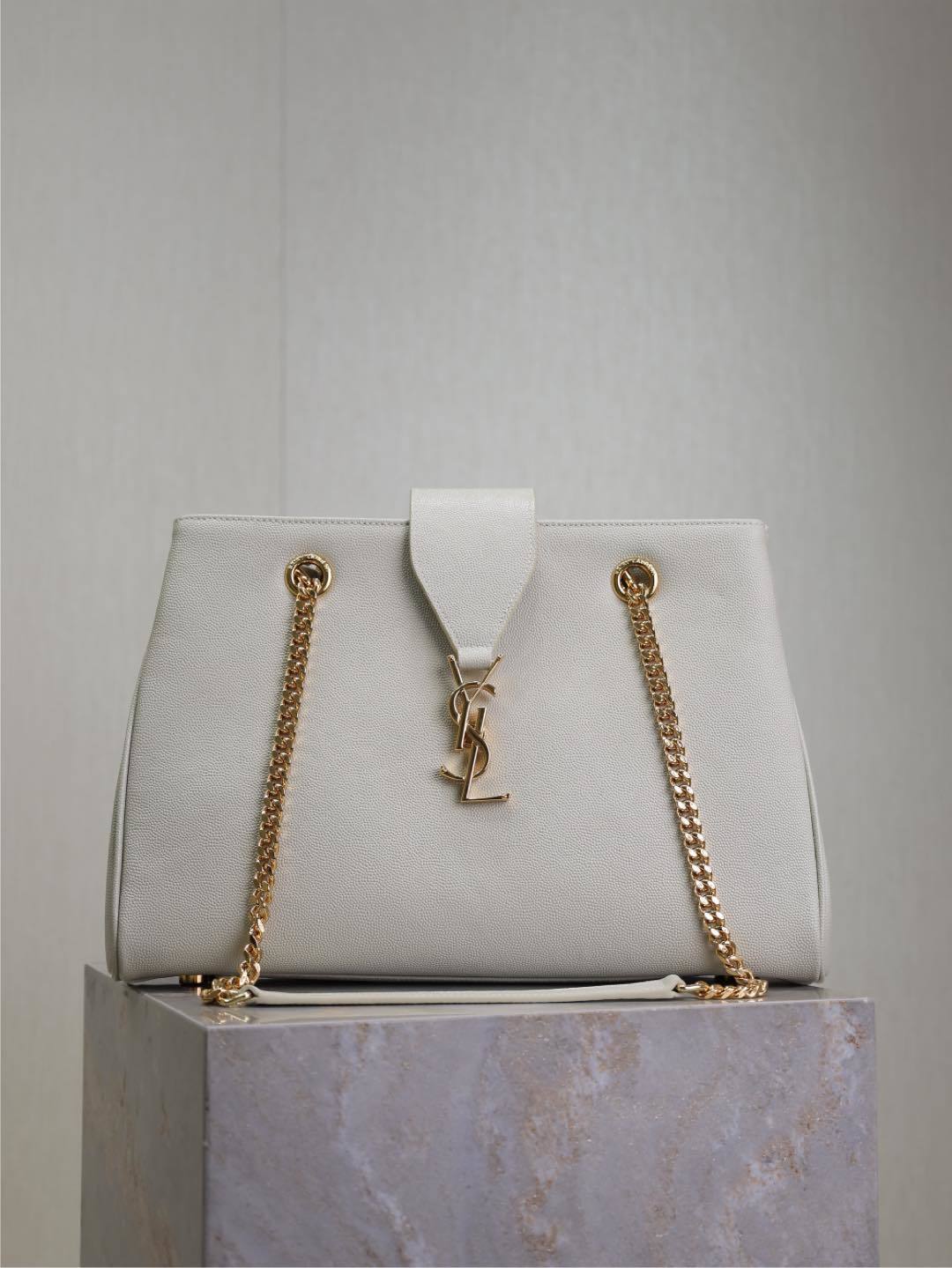 Grain Leather Chain Shoulder Bag