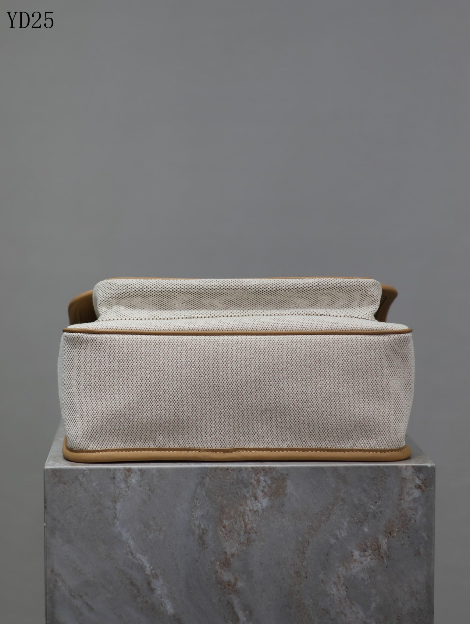 Niki Medium Canvas Bag