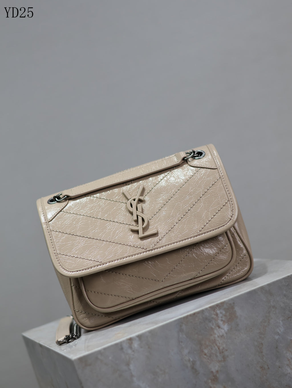 Niki Medium Patent Leather Shoulder Bag