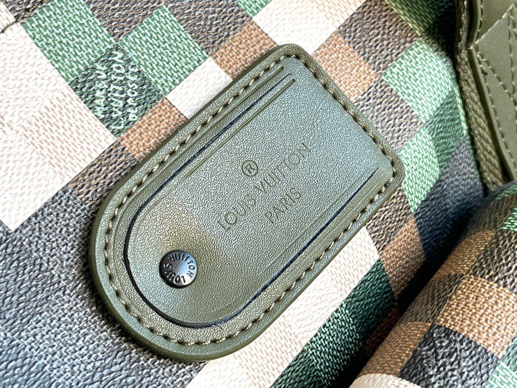 Keepall Bandoulière 50 – Pixel Camo Edition (Spring-Summer 2024 Défilé Homme)