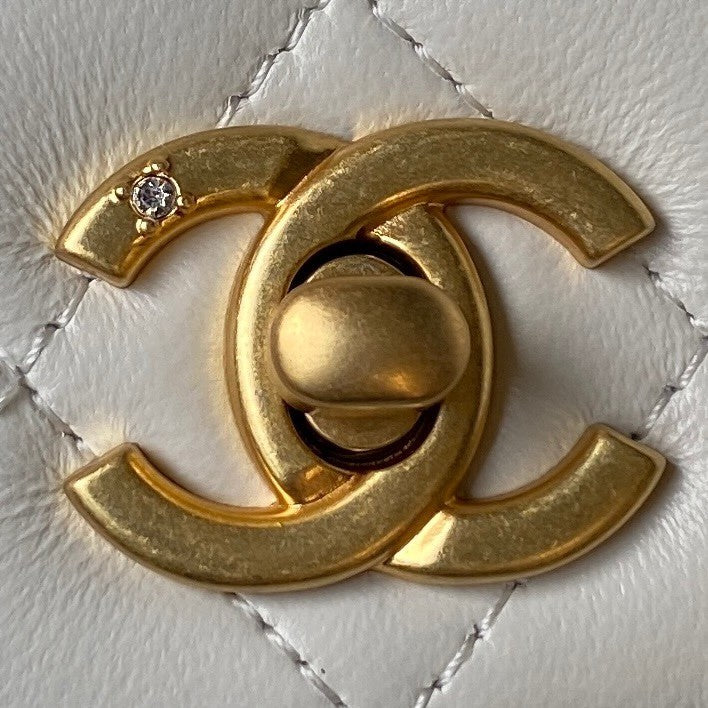 19 Woc Quilted Chain Bag