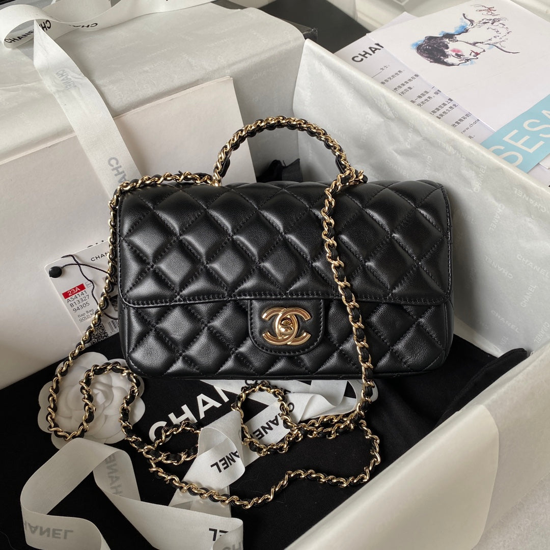 Diamond Top Handle Flap Bag 21 cm