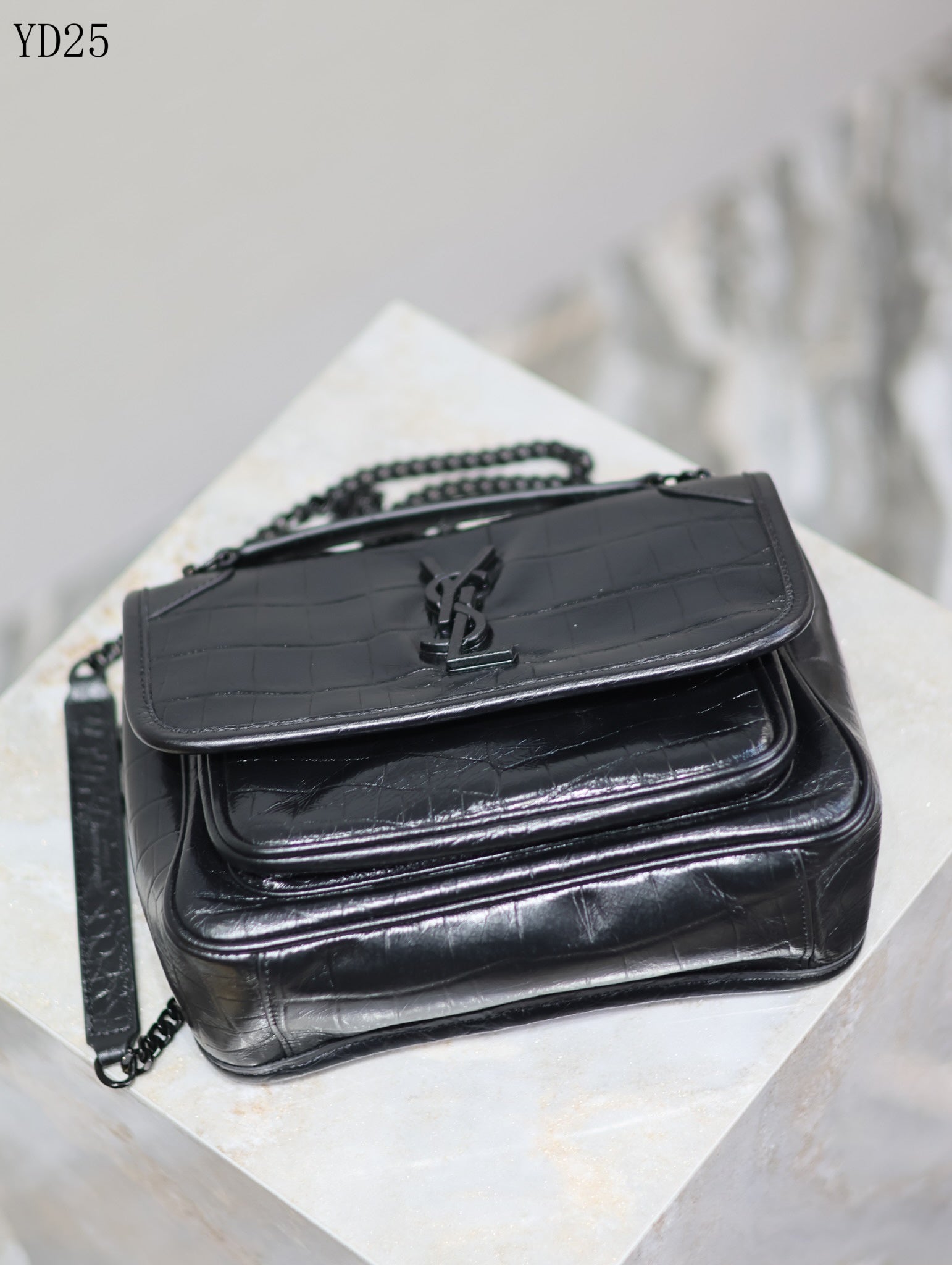 Niki Medium Patent Leather Shoulder Bag