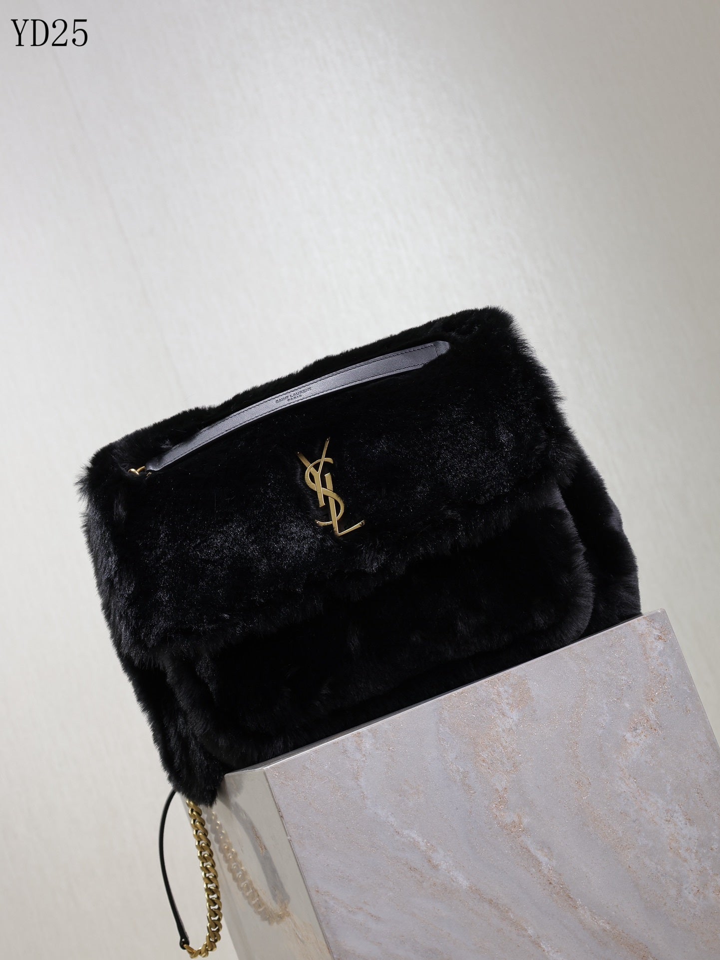 Niki Medium in Shearling Bag