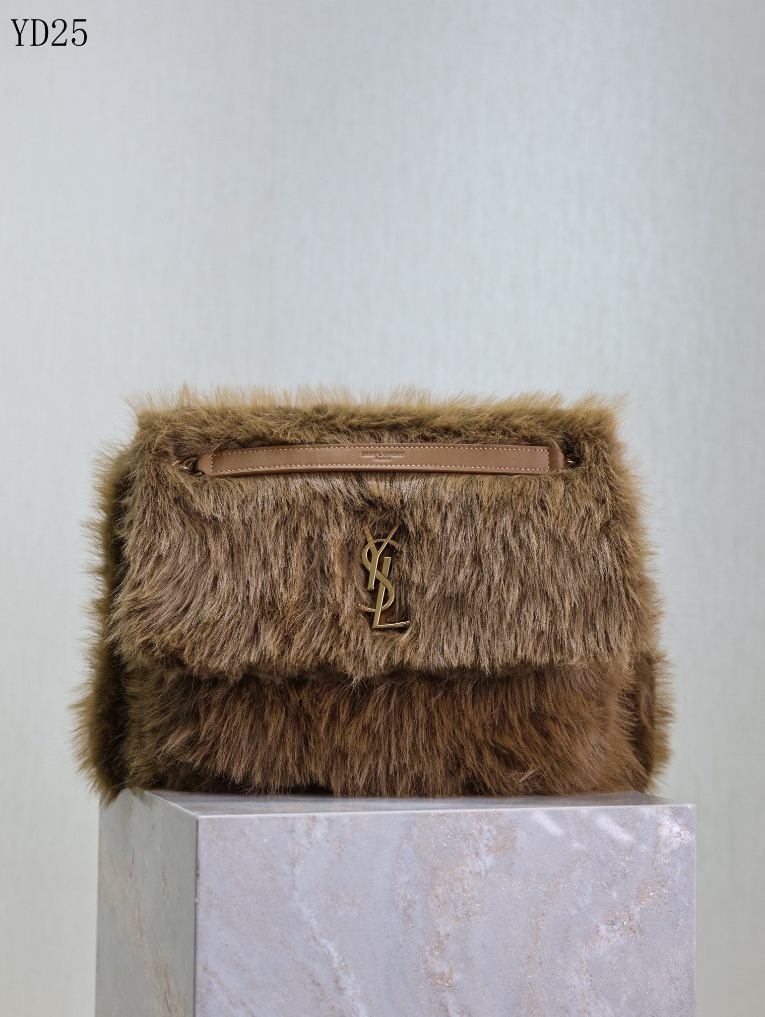 Niki Medium in Shearling Bag