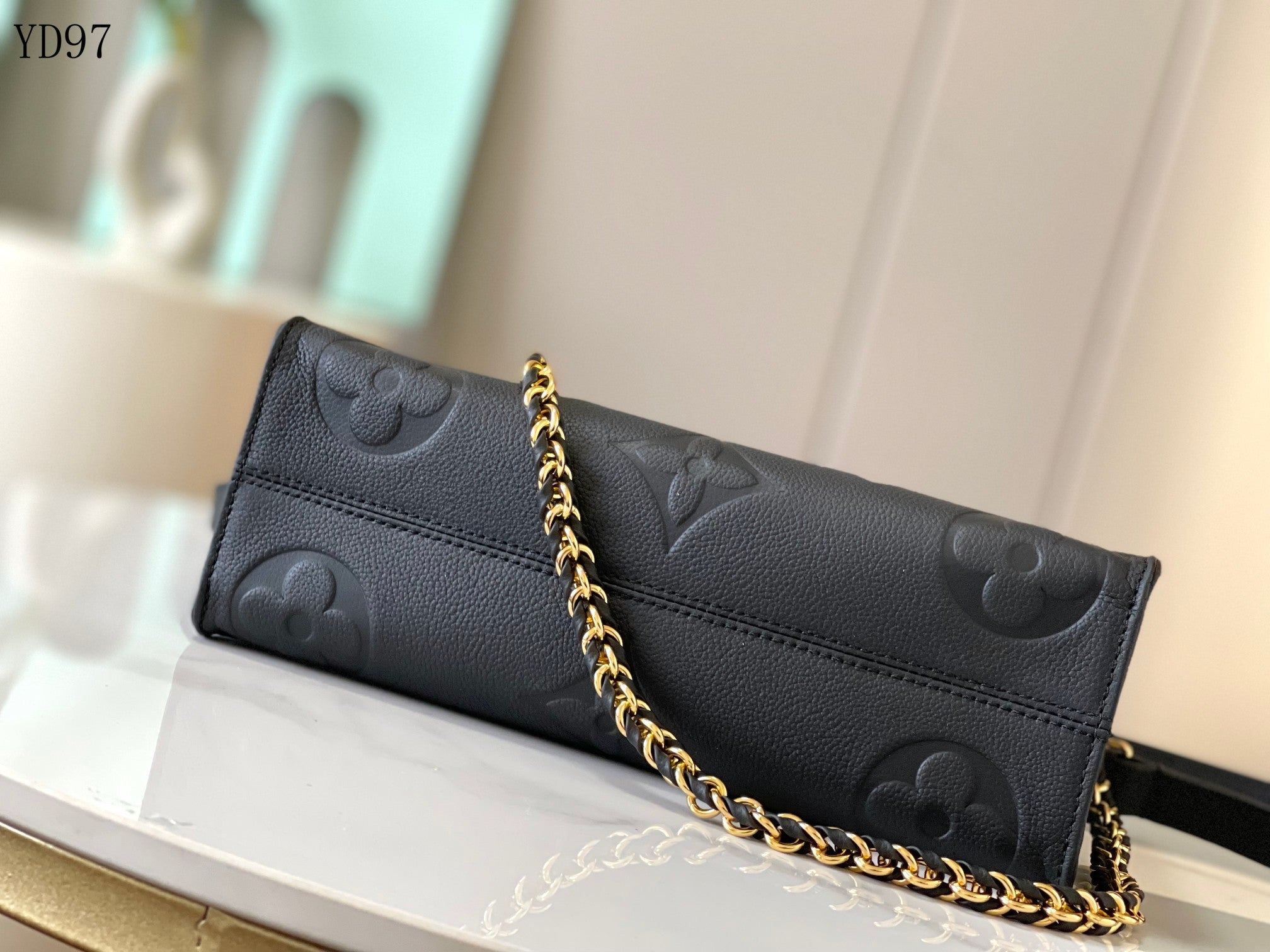 OnTheGo East West Bag