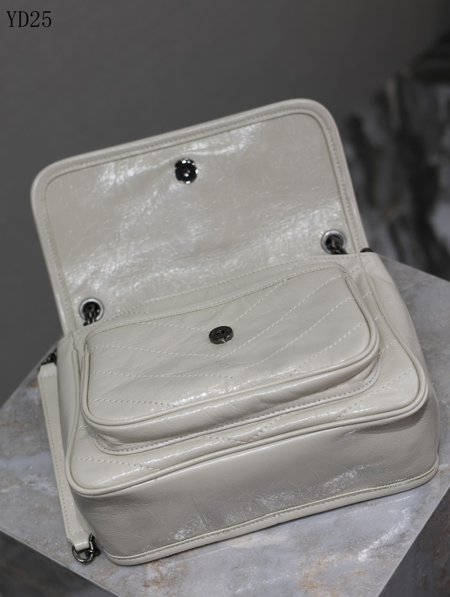 Niki Medium Patent Leather Shoulder Bag