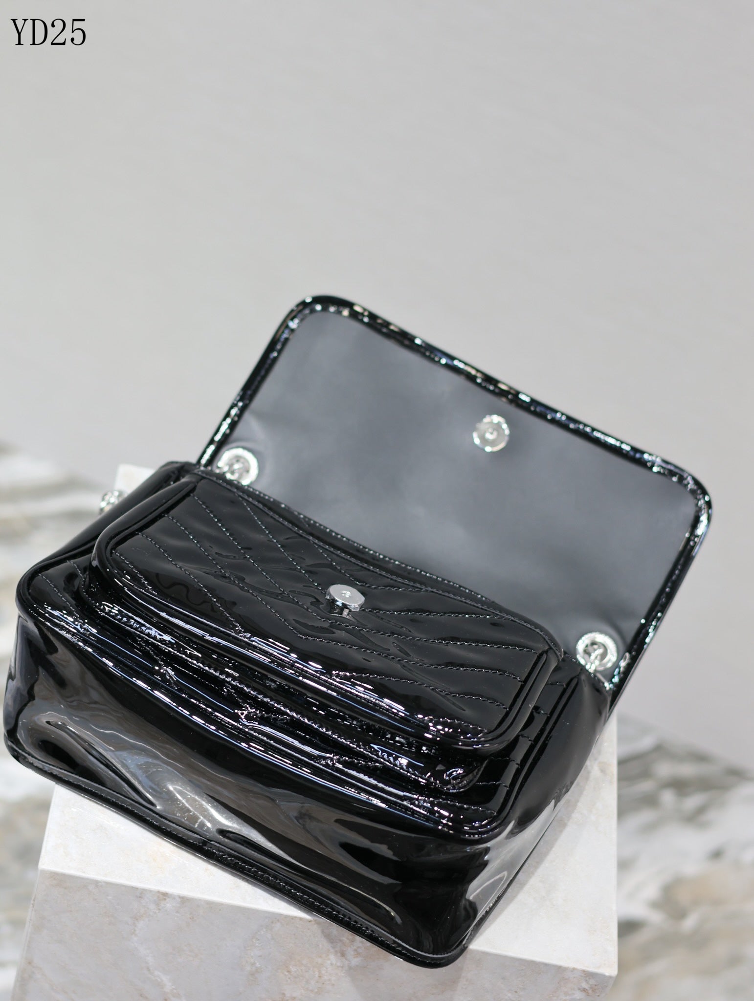 Niki Medium Patent Leather Shoulder Bag