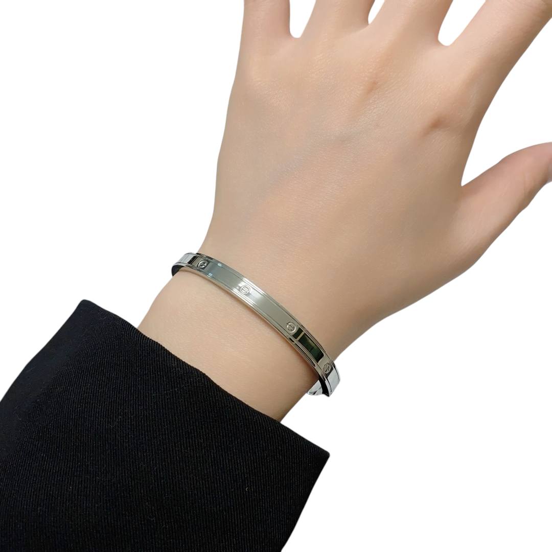 Love Narrow Bracelet