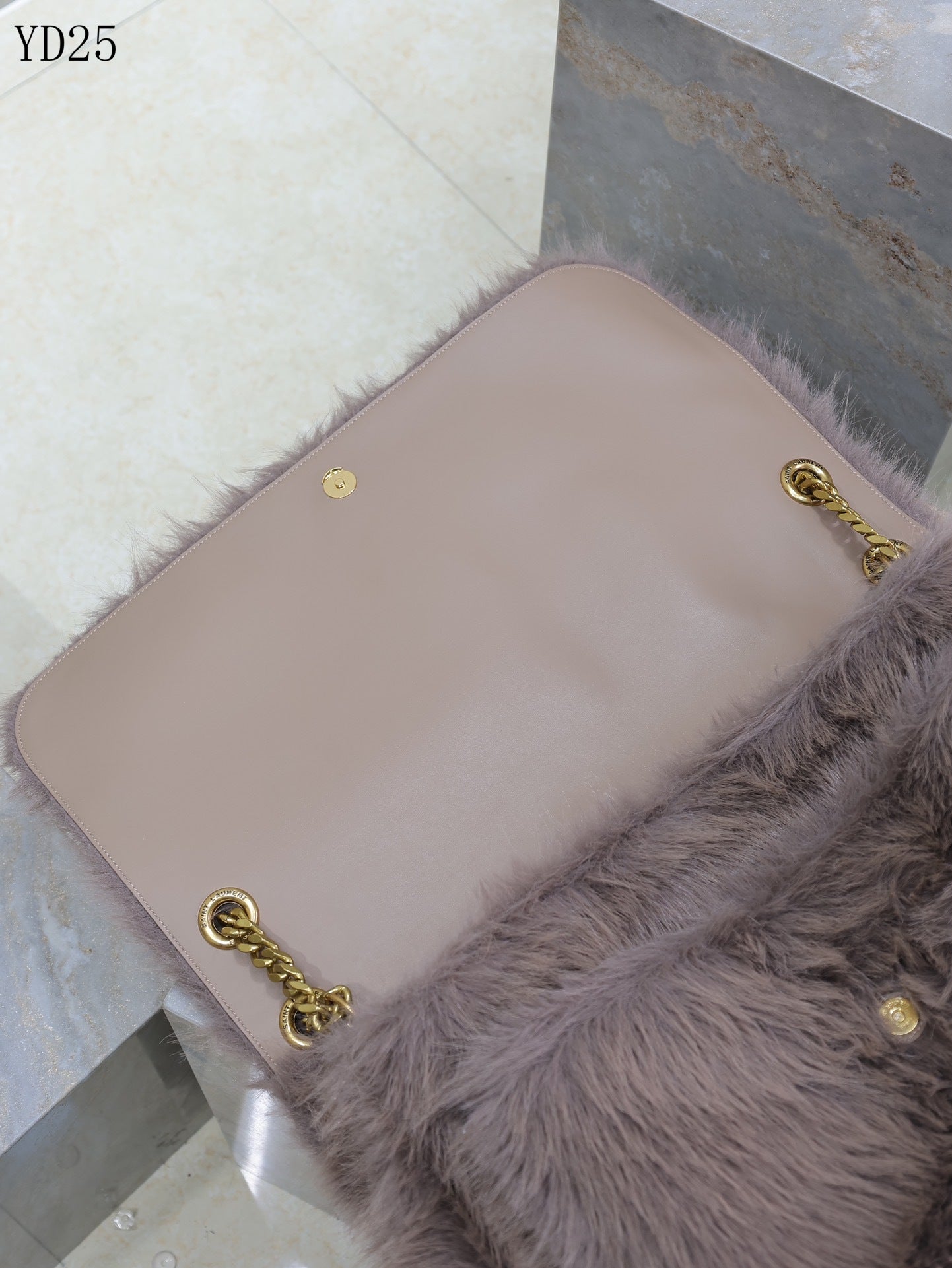 Niki Large in Shearling Bag