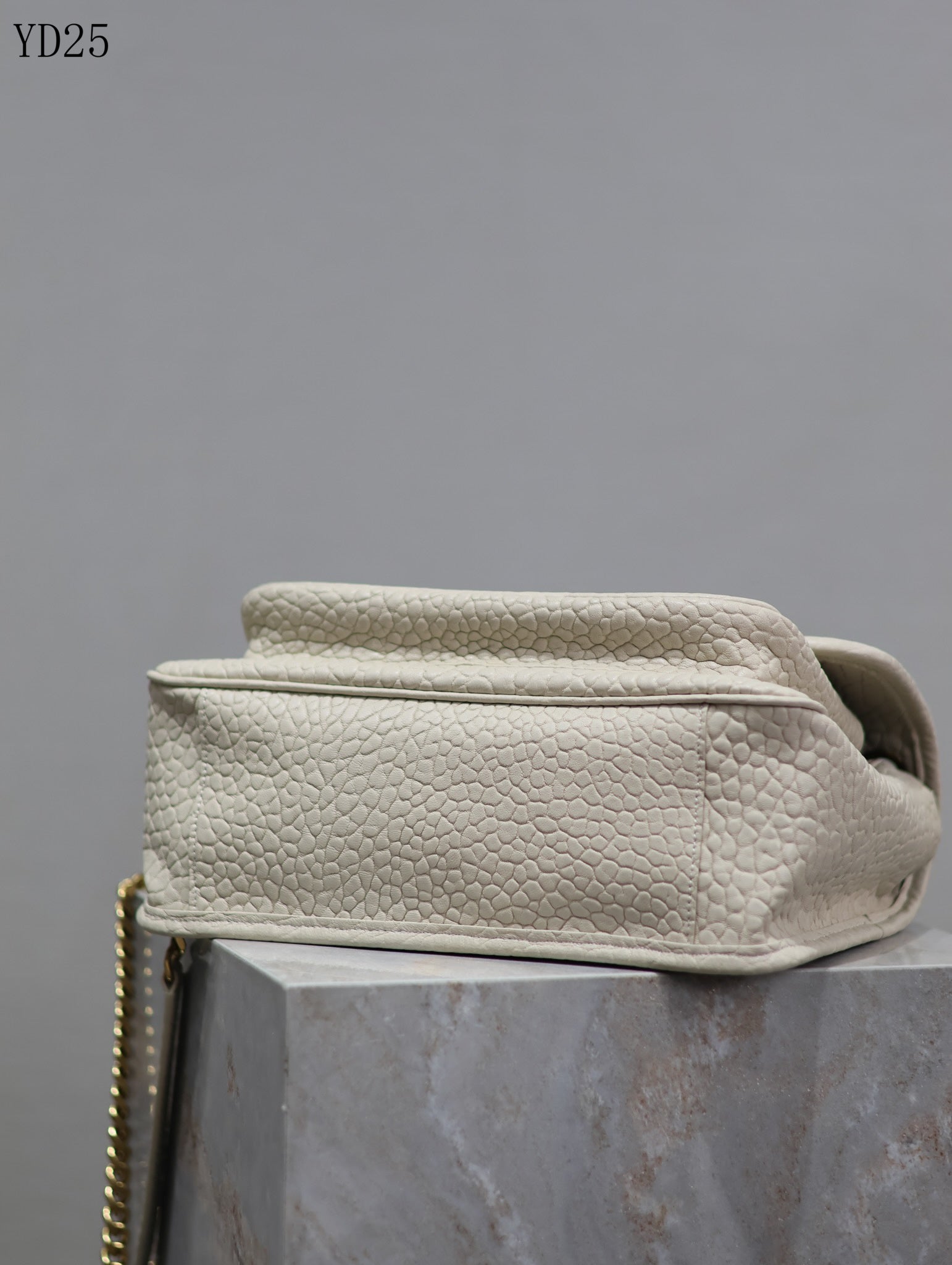 Niki Medium Shoulder Bag