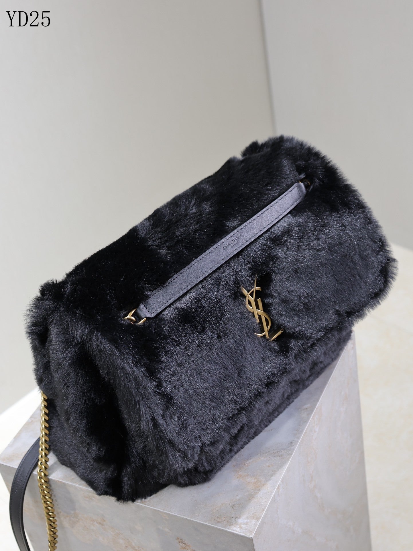 Niki Medium in Shearling Bag