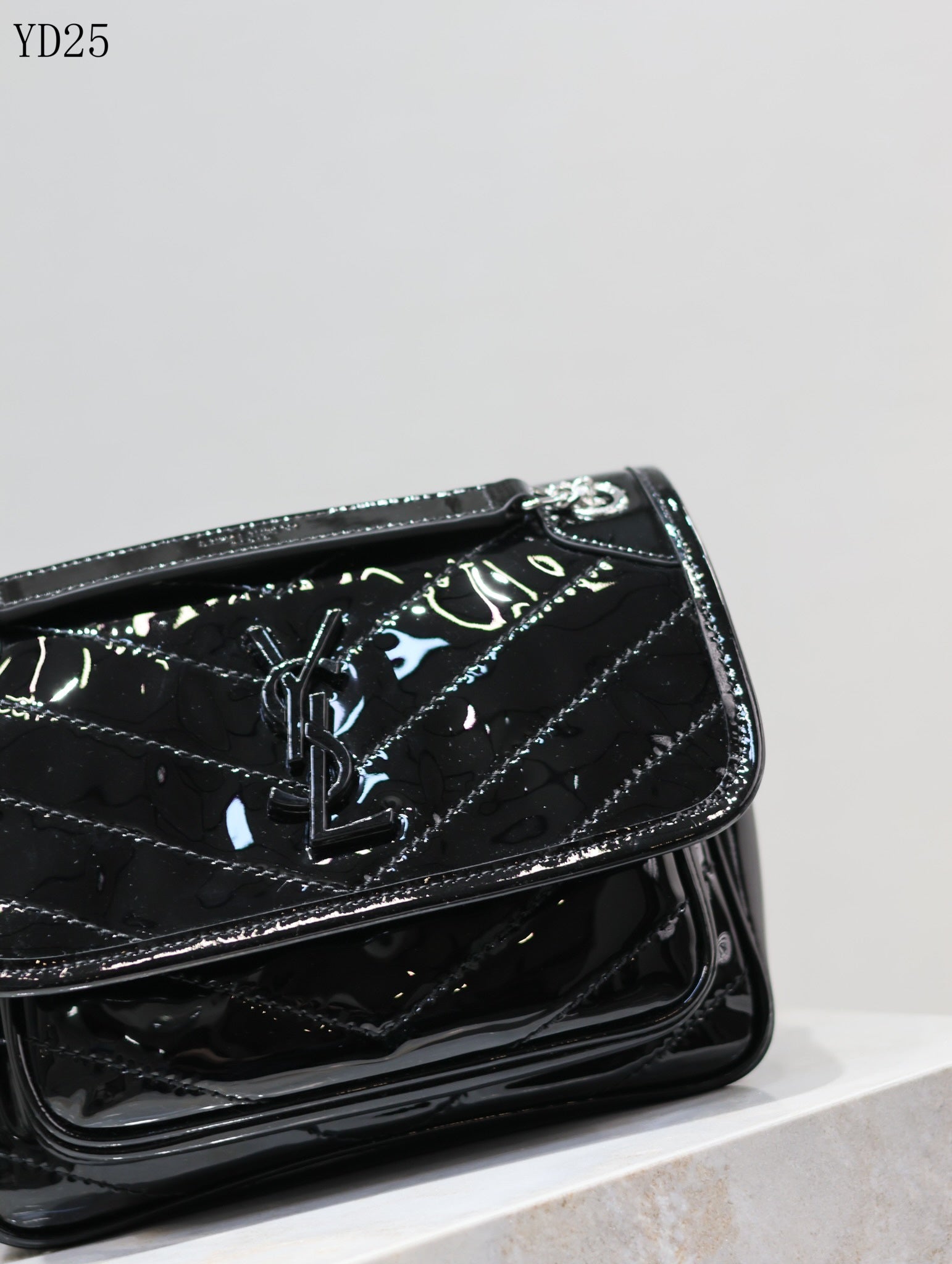 Niki Medium Patent Leather Shoulder Bag