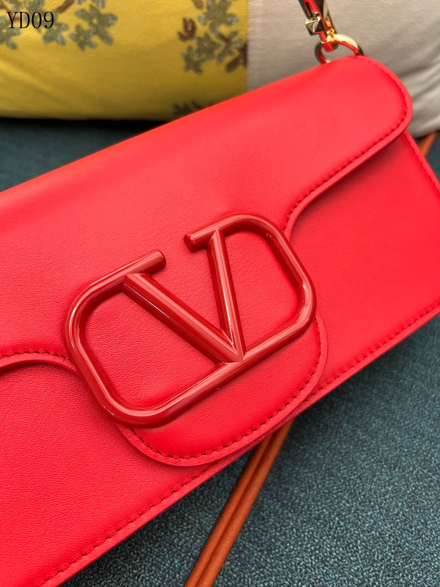 Garavani VLogo Signature Bag