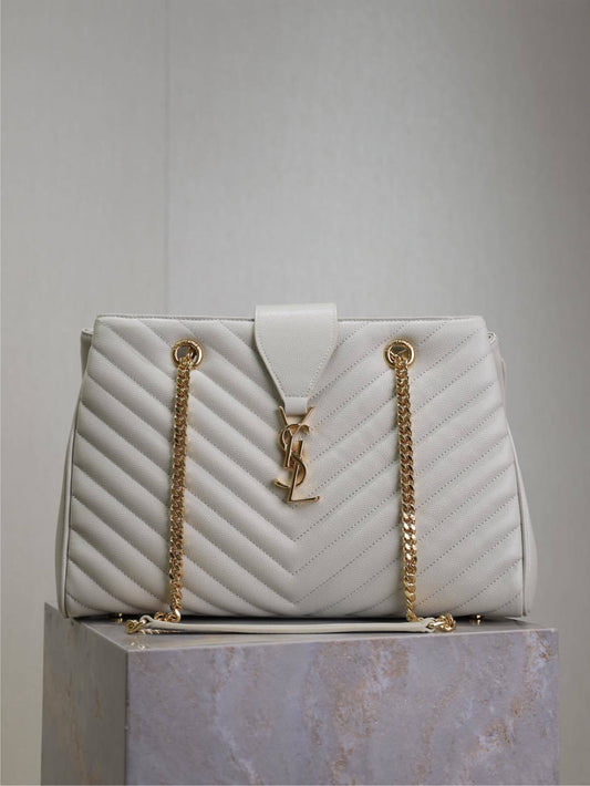 Grain Leather Chain Shoulder Bag