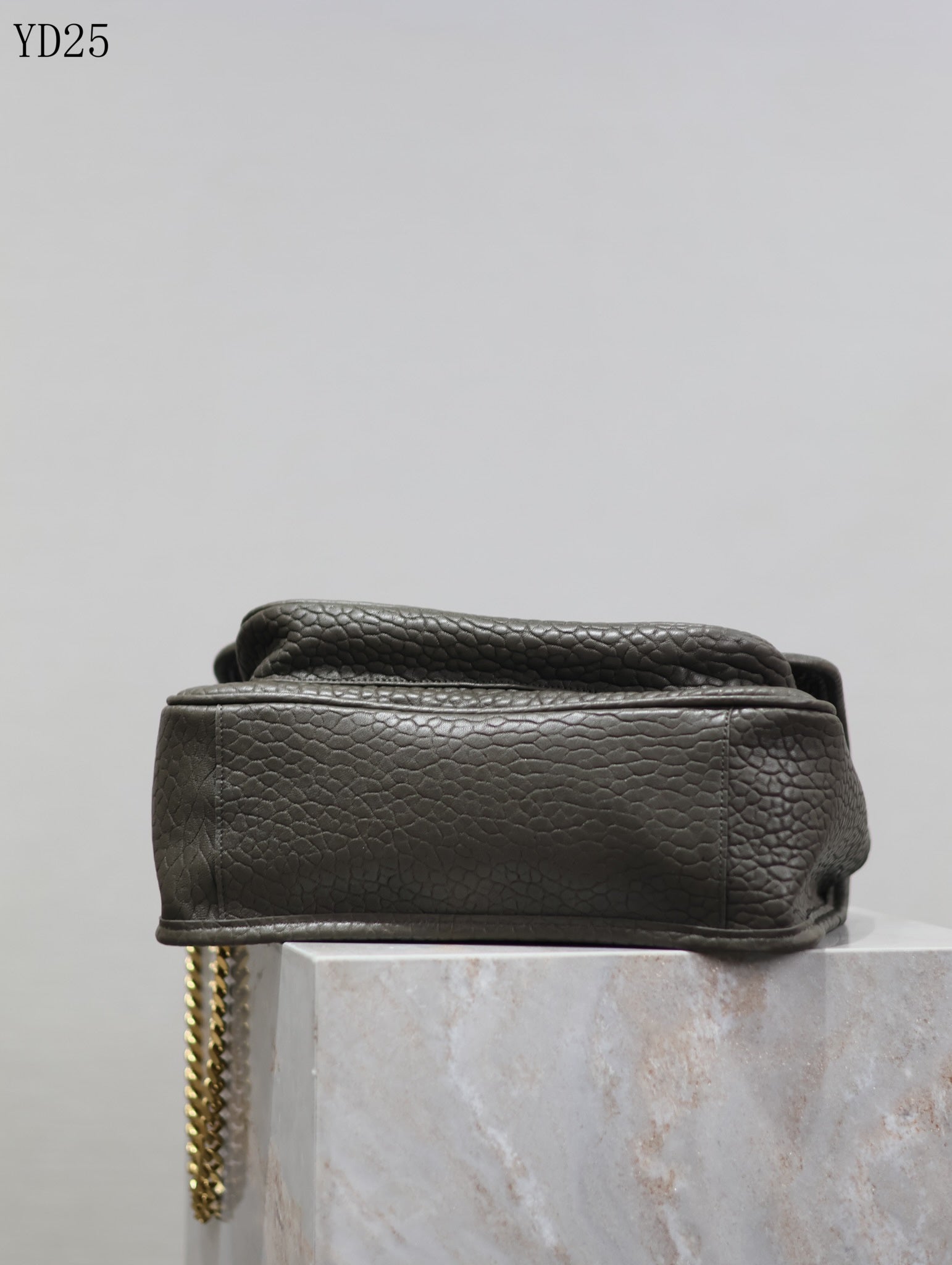 Niki Medium Shoulder Bag