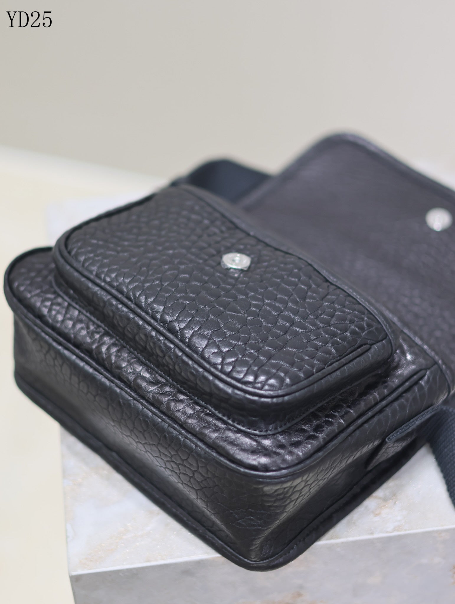 Niki Grained Leather Bag