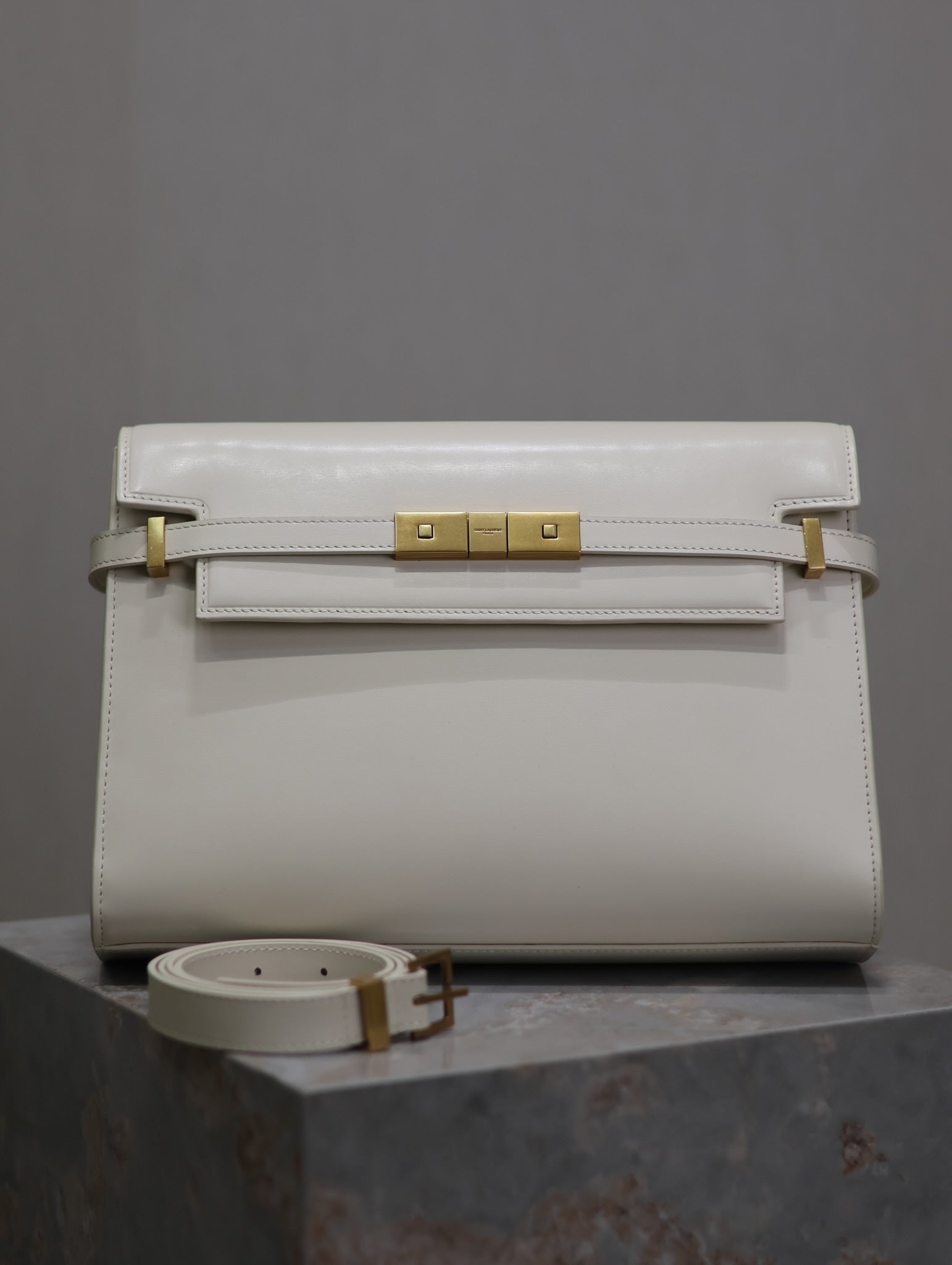 Crocodile-Embossed Leather Chain Bag