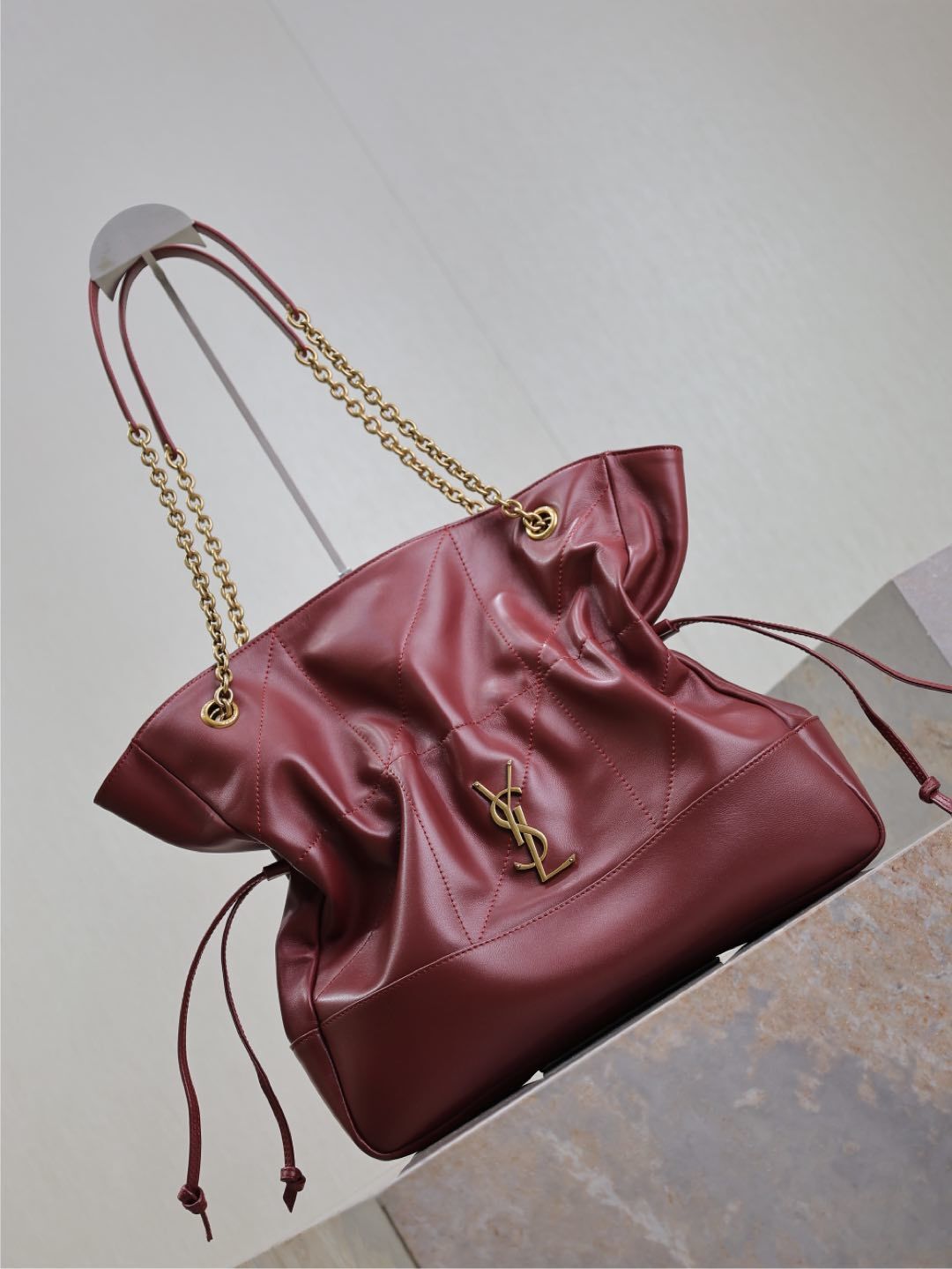 Niki Soft Chain Shoulder Bag