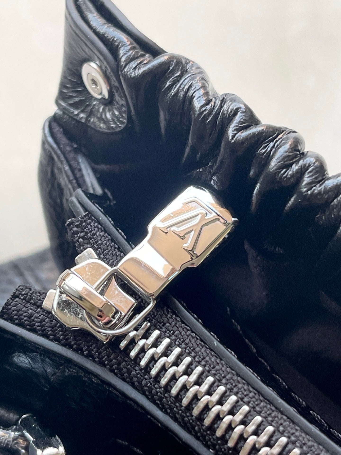 Pochette Sling Leather Clutch