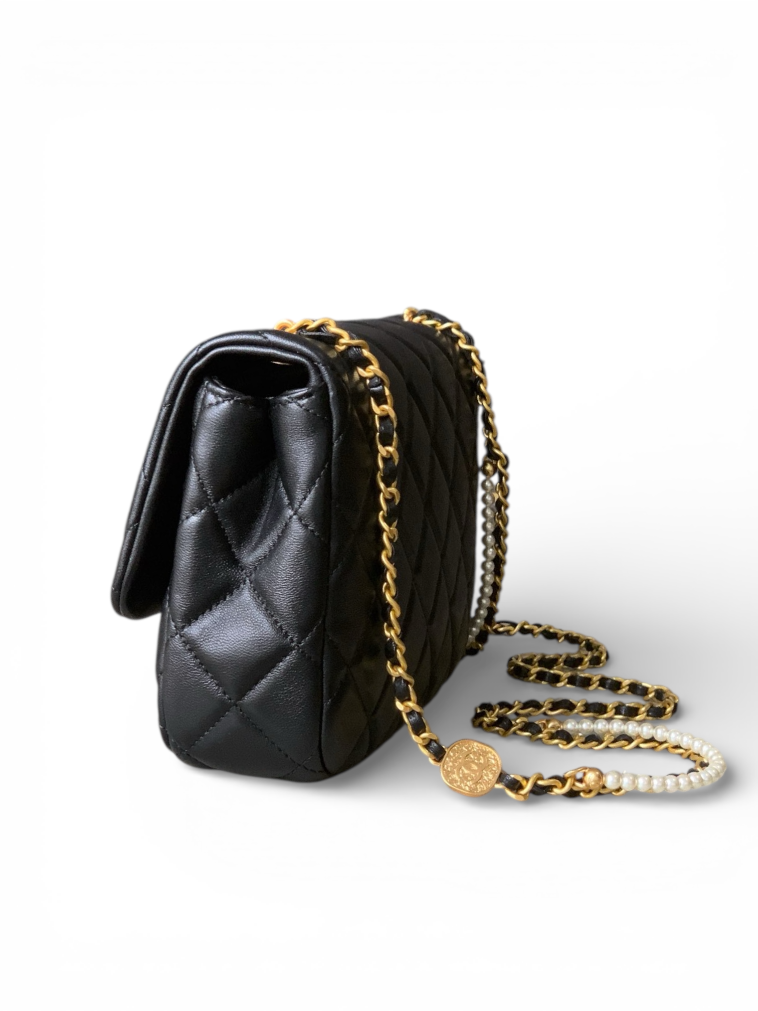 25P Camellia Pearl Square Flap Bag