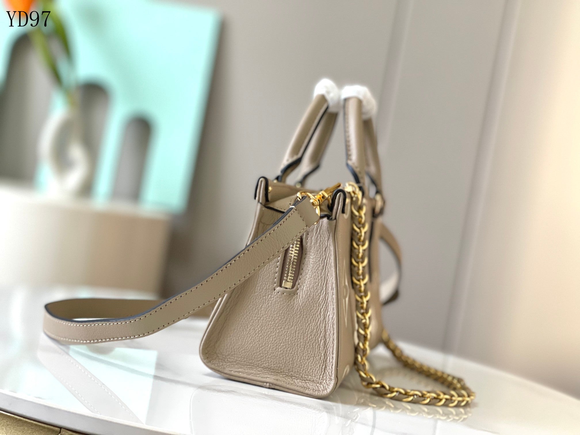 OnTheGo East West Bag