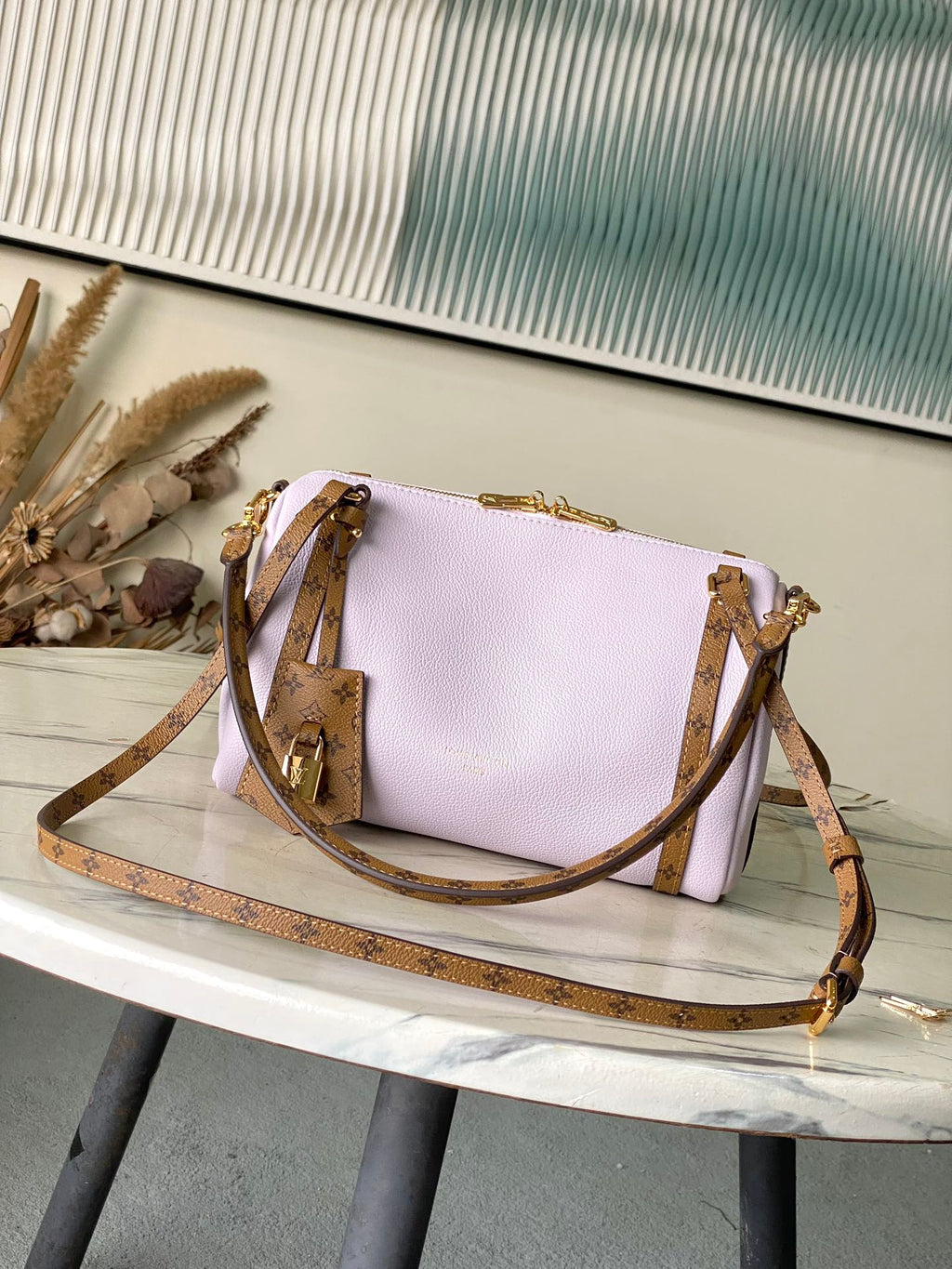 Express Small Leather Shoulder Bag