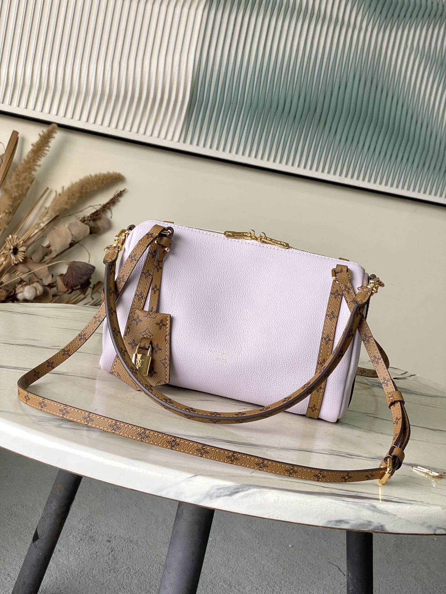 Express Small Leather Shoulder Bag