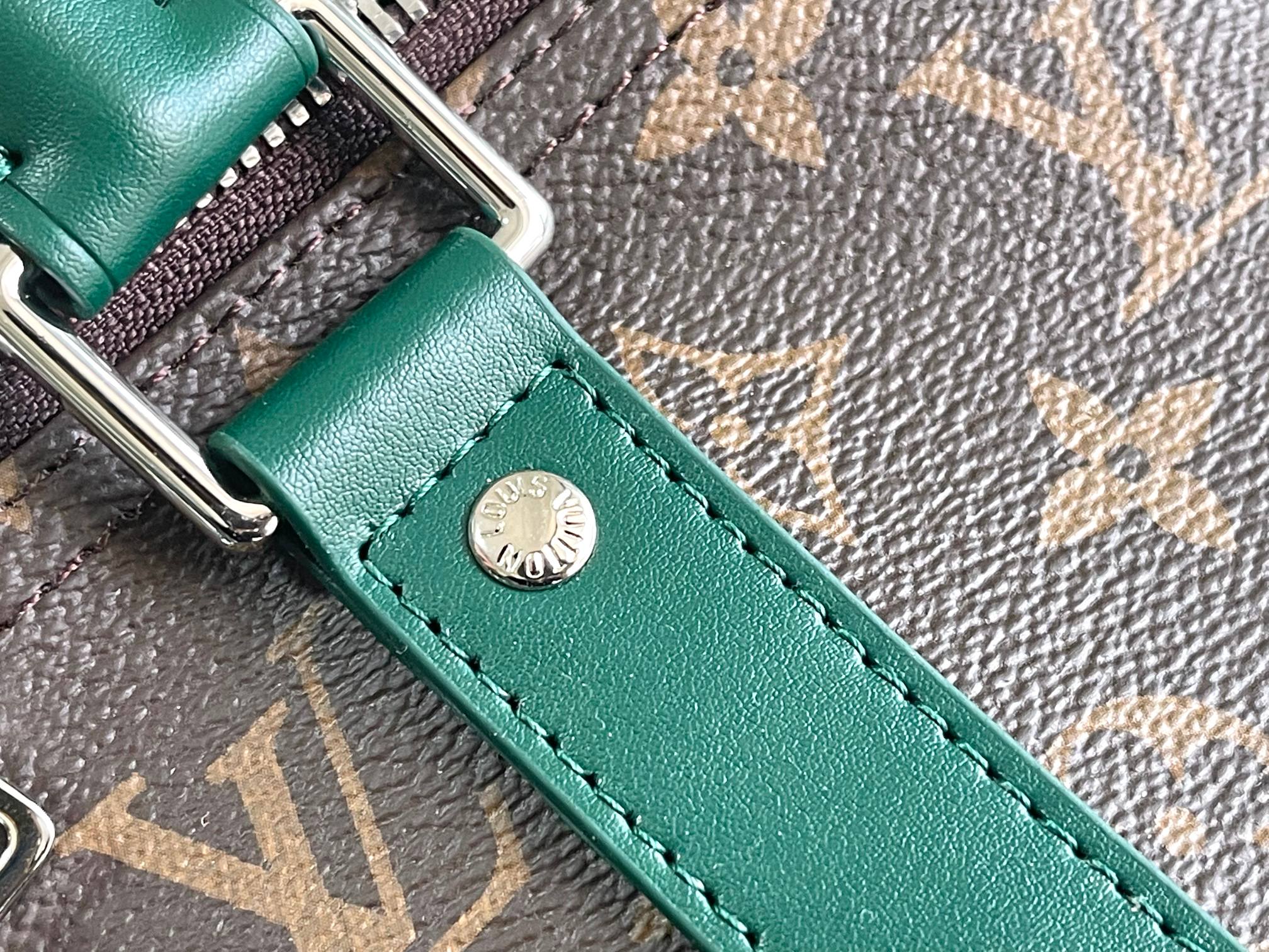 Keepall Bandoulière 50 – Monogram Canvas with Green Leather Trim