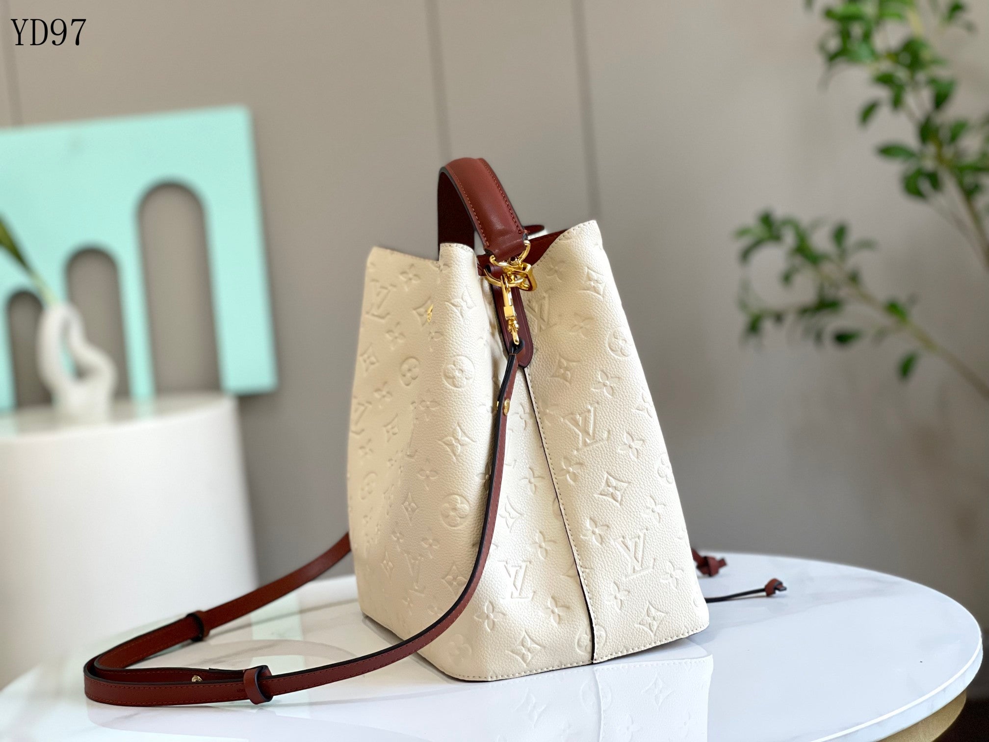 NéoNoé MM Bucket Bag