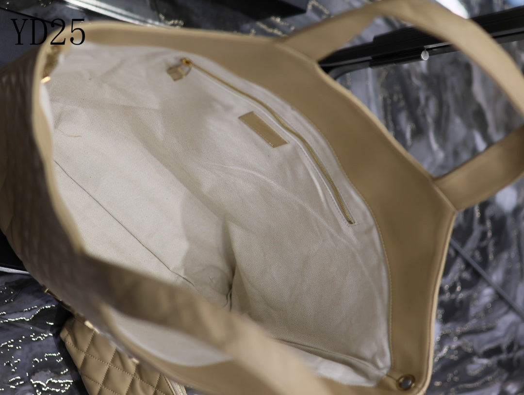 Quilted Oversized Tote Bag