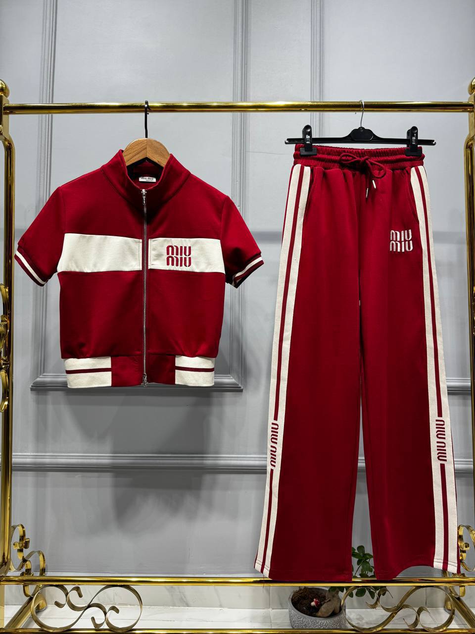 Red 2-Piece Luxury Set – Zip Top & Wide-Leg Pants