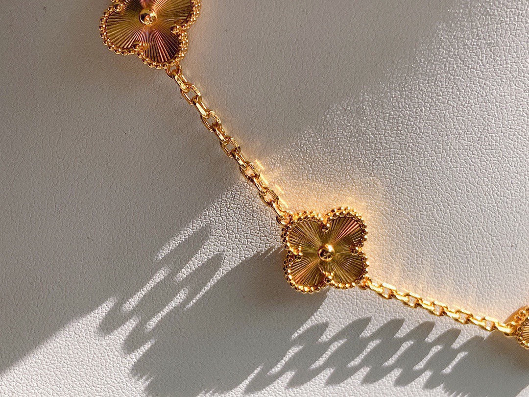 10 Motif Necklace – 18K Gold Finish