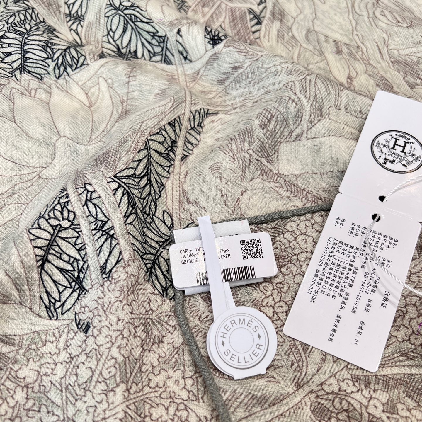 “Francois Houtin” Botanical Garden Cashmere & Silk Shawl 136 x 137 cm