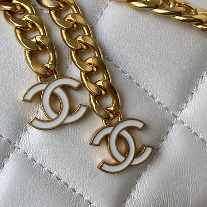 Matelasse Chain Shoulder Bag