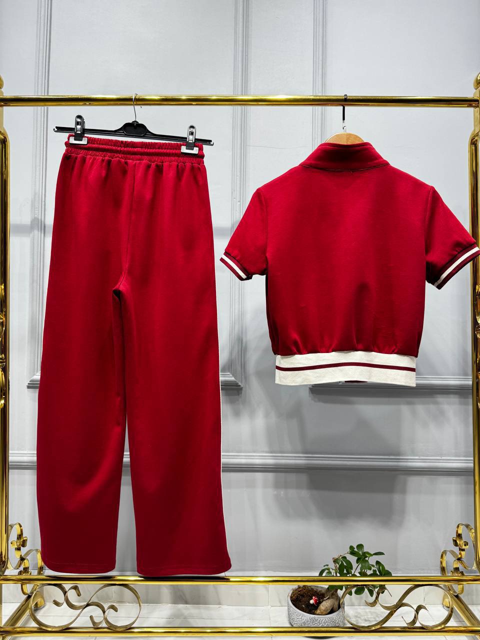 Red 2-Piece Luxury Set – Zip Top & Wide-Leg Pants