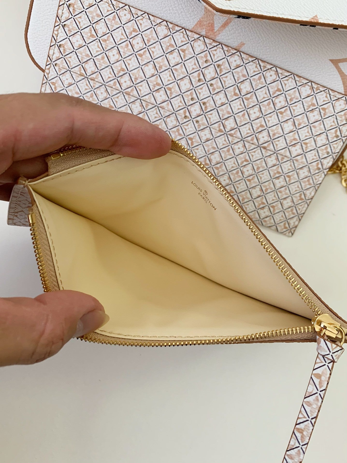 Pochette Felicie Handbags