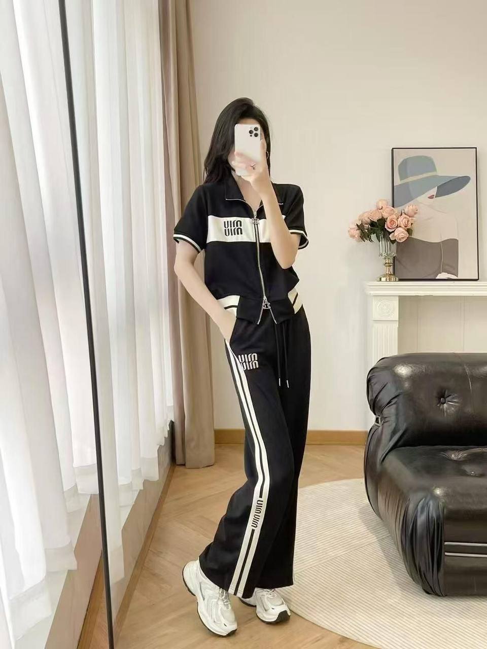 Black 2-Piece Luxury Set – Zip Top & Wide-Leg Pants