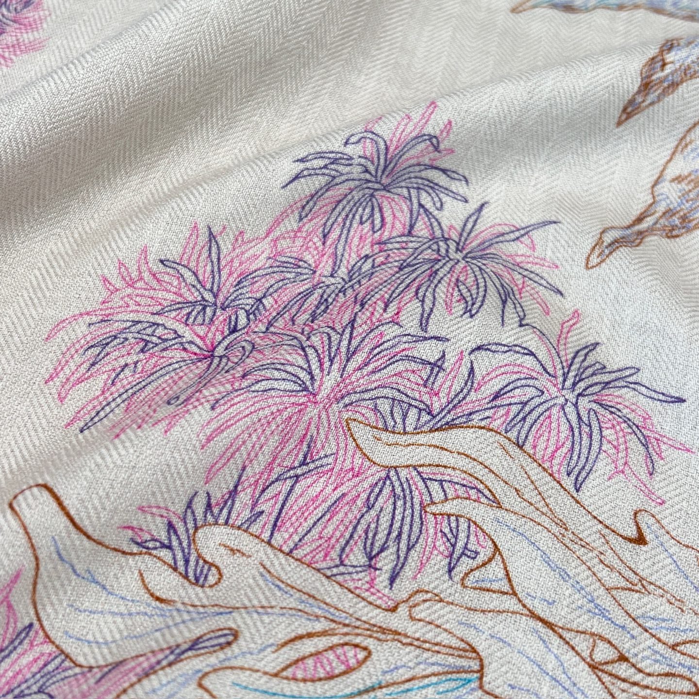 Botanical Garden Cashmere & Silk Shawl 136 x 137 cm – Pink