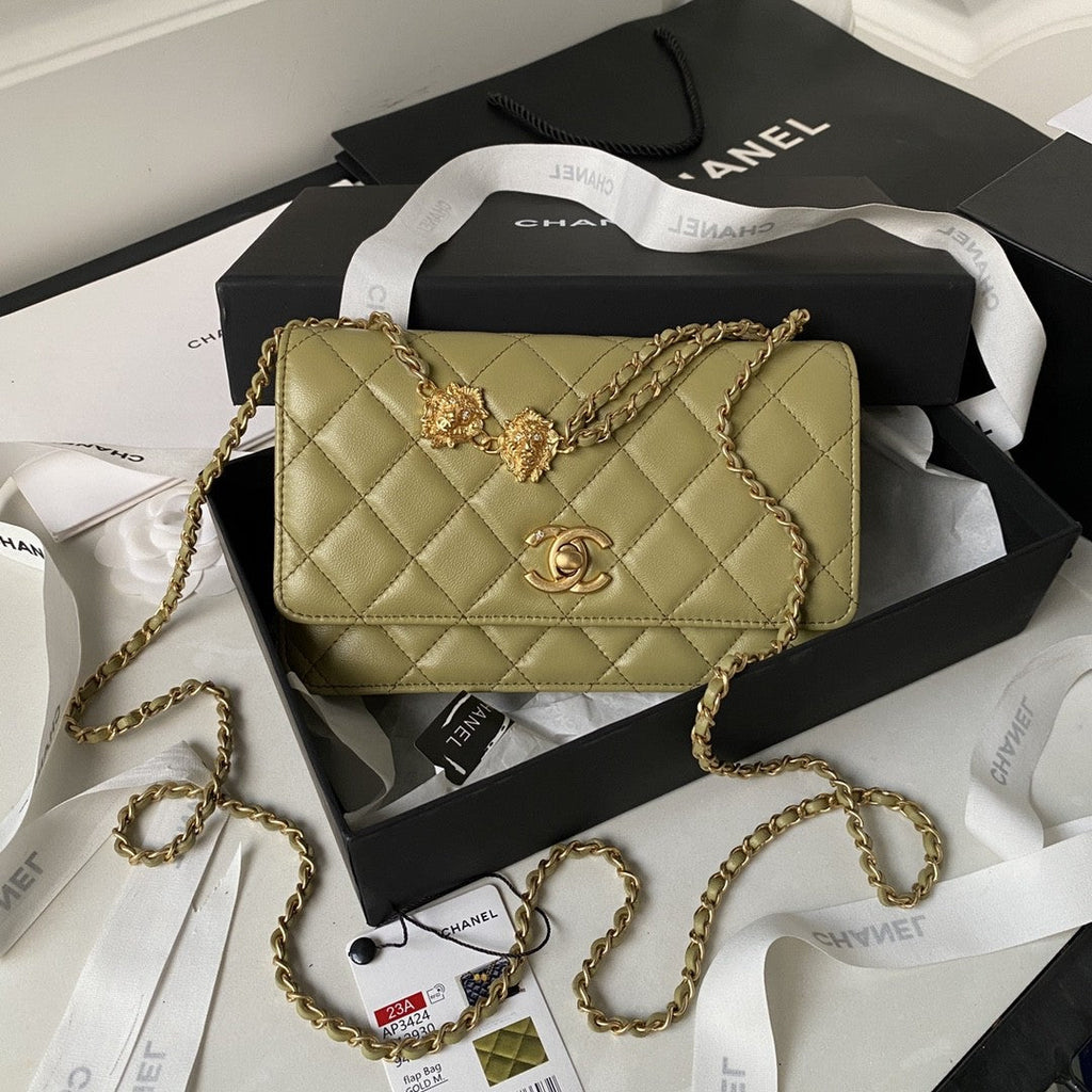 19 Woc Quilted Chain Bag