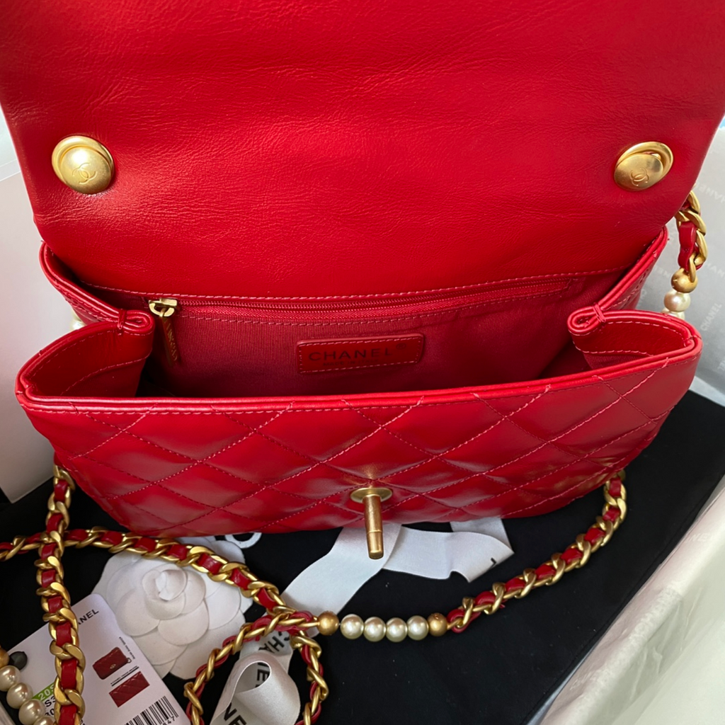 Medium Pearl Strap Bag