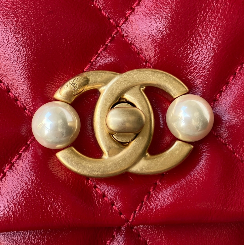 Medium Pearl Strap Bag