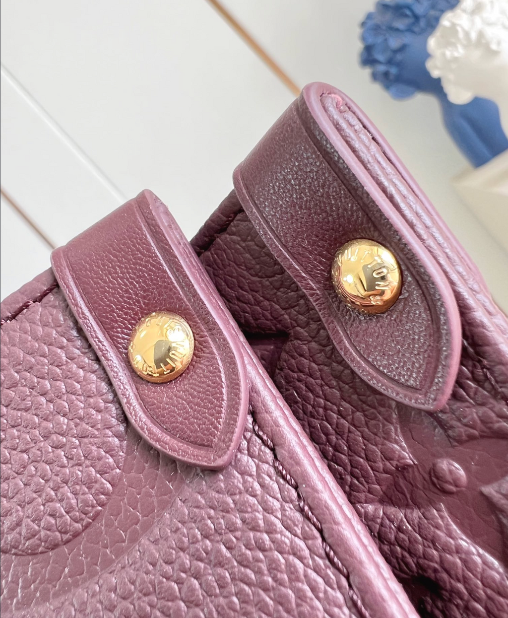 OnTheGo MM Monogram Empreinte Leather Tote