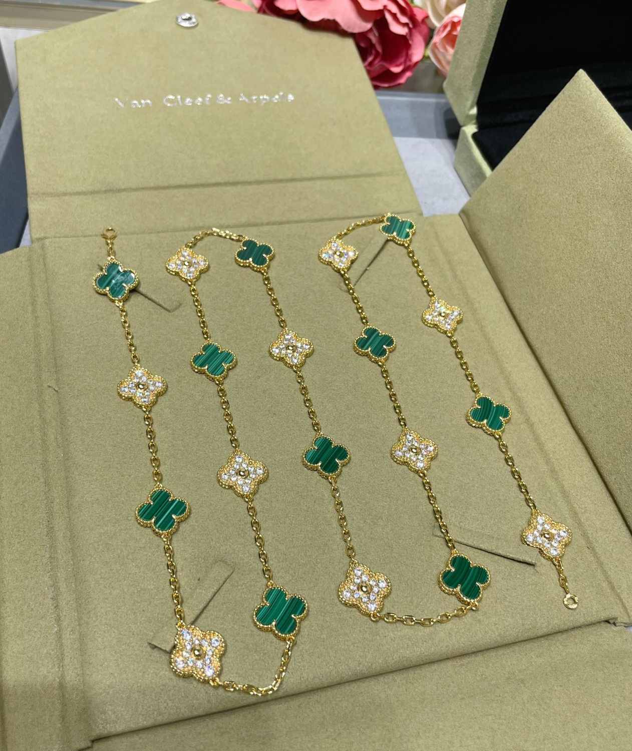 Long Clover Necklace – Malachite & Diamond Look