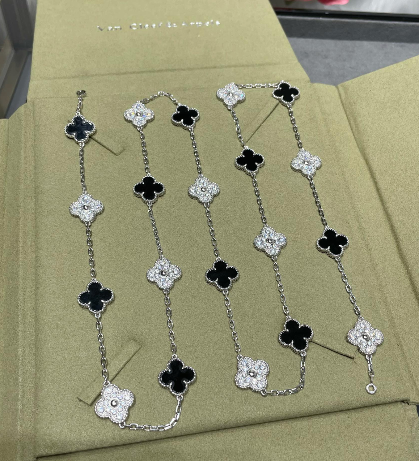 Long Clover Necklace – Black Onyx & Diamond Look