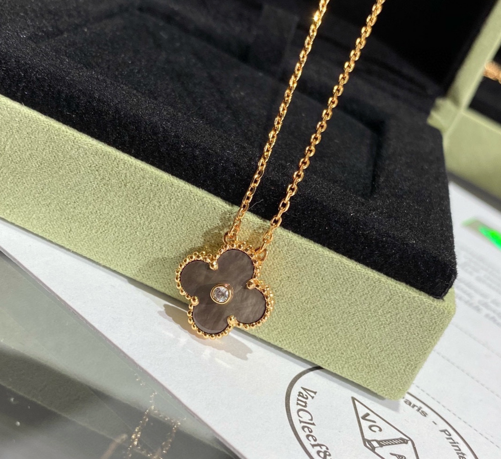 Alhambra Grey Mother of Pearl Clover Necklace with Center Stone