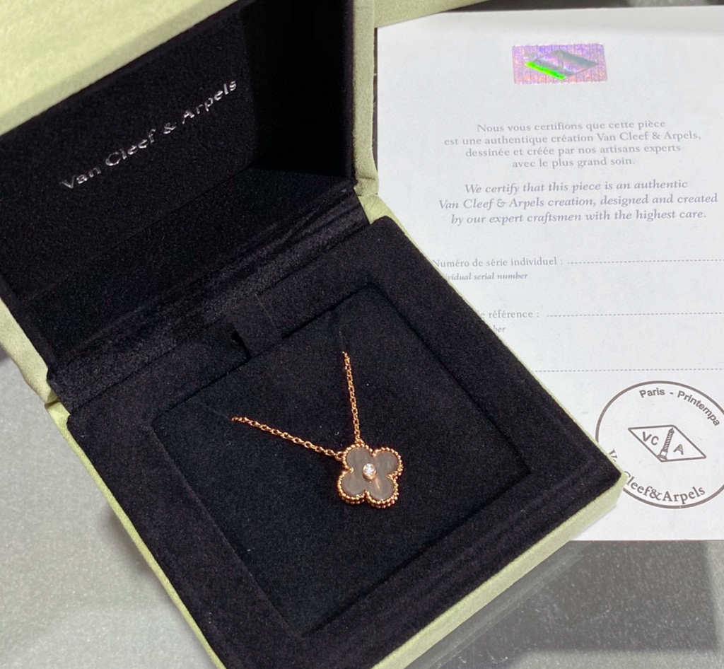 Alhambra Grey Mother of Pearl Clover Necklace with Center Stone