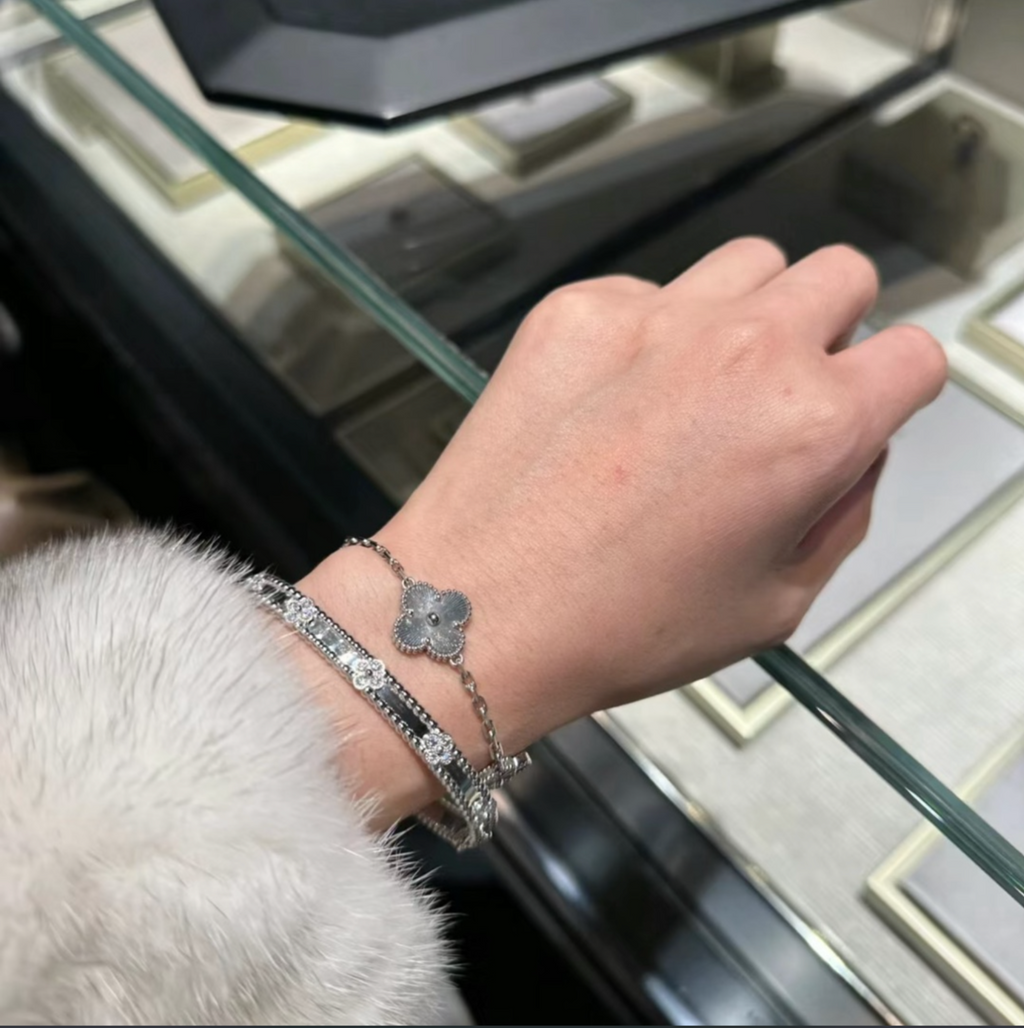 Alhambra Clover Bracelet