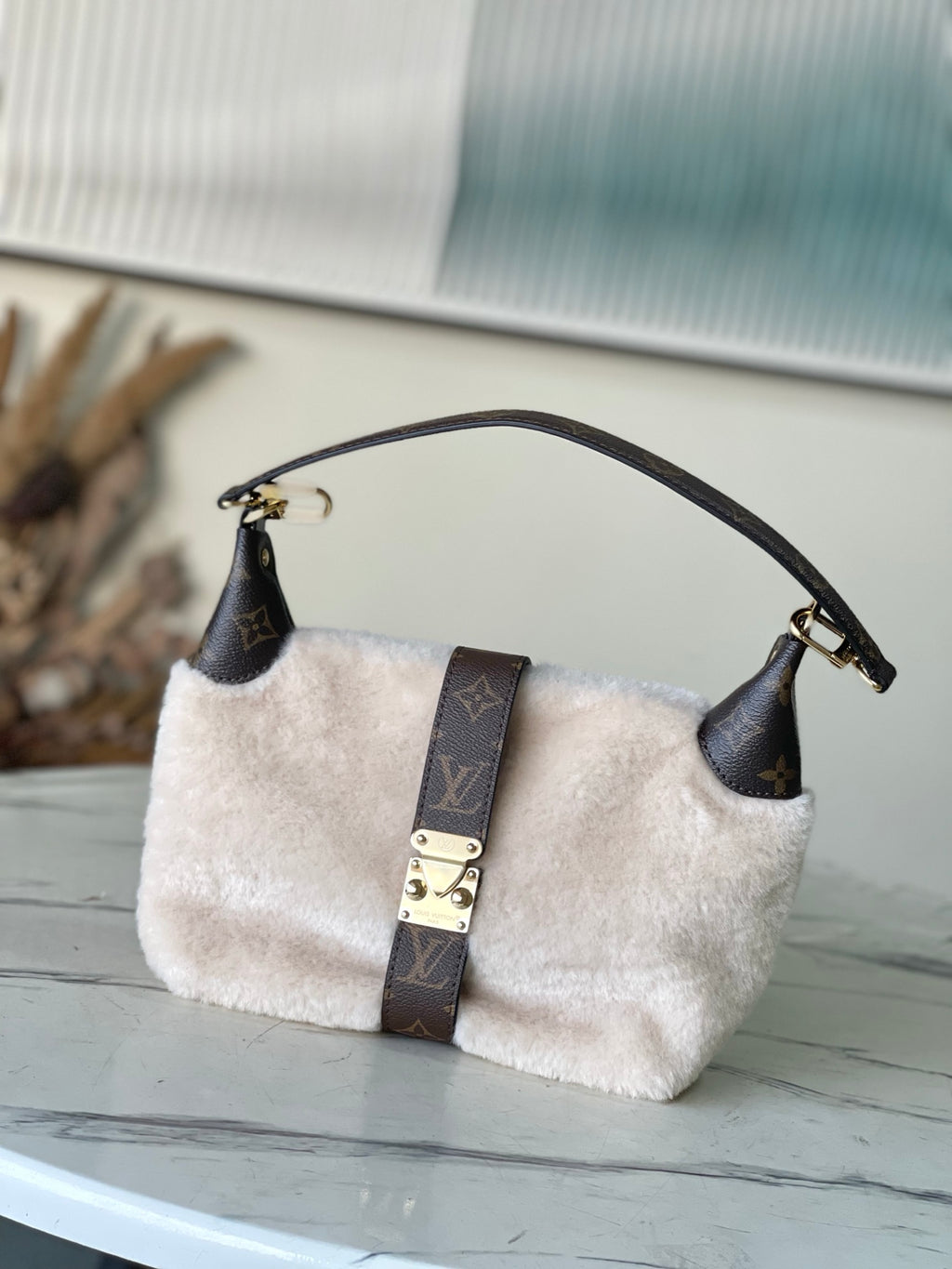 Ski Pochette Mia Shearling Handbag
