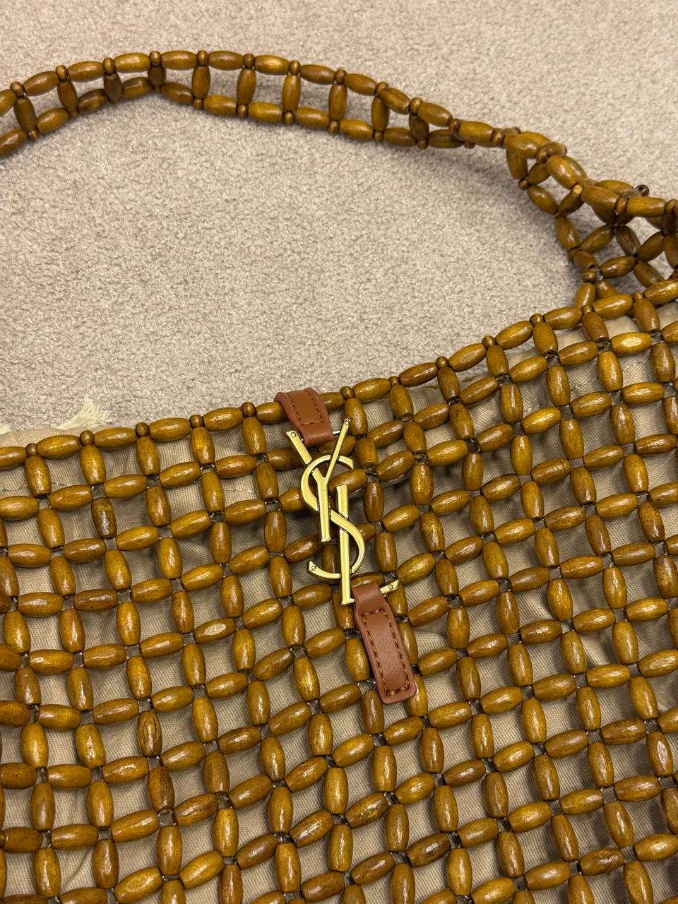 Le 5 À 7 Large In Wood Beads